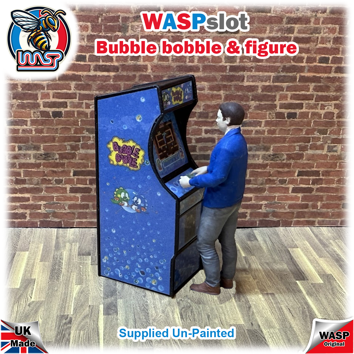 Arcade machines & figures